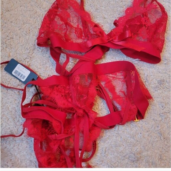 Nwt Mapale Red Lace Bra with Garters SEXXXXY - Picture 4 of 9